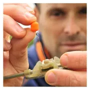 Clips Guru Method Feeder