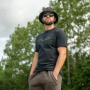 Tricou Avid Carp Compound Black – Bumbac 100%