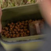 Geanta Nada Pescuit Avid Stormshield EVA Carryall 27x27x13cm