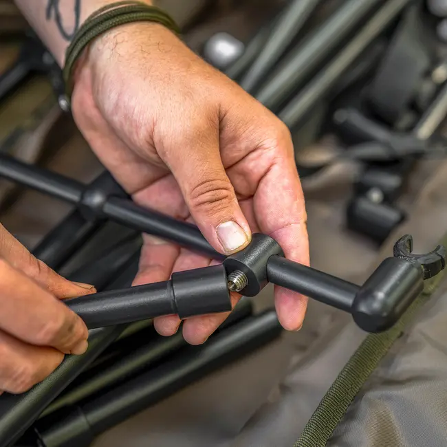 Rod Pod Pescuit Crap Avid Carp Revolve Multi Pod 3 Posturi – Reglabil si Versatil