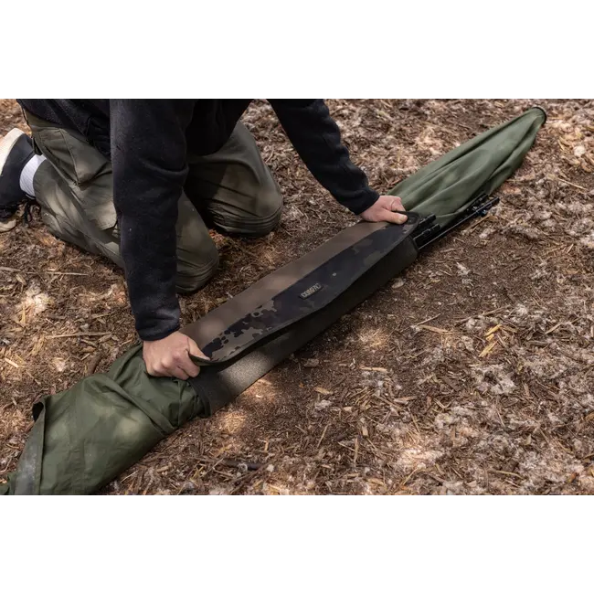 Geanta Korda Compac Dark Kamo Bivvy Wrap