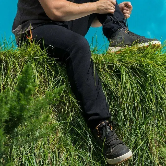 Pantaloni de Pescuit Tehnic Guru Black Pro