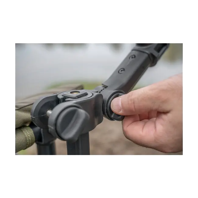 Brat Tripod Feeder cu 2 Bare Korum