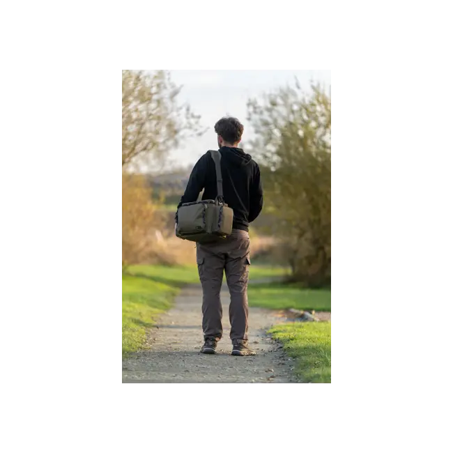 Geanta Pescuit Avid RVS Carryall Small – Compacta si Rezistenta