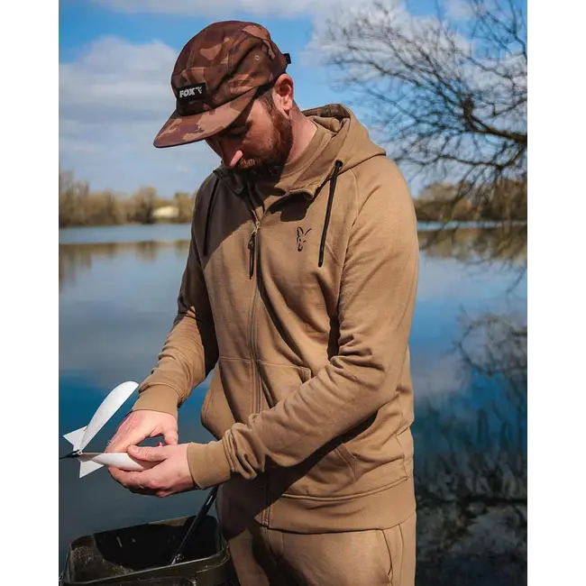 Hanorac Pescuit Fox LW Zip Hoody Tan – Editie Limitata