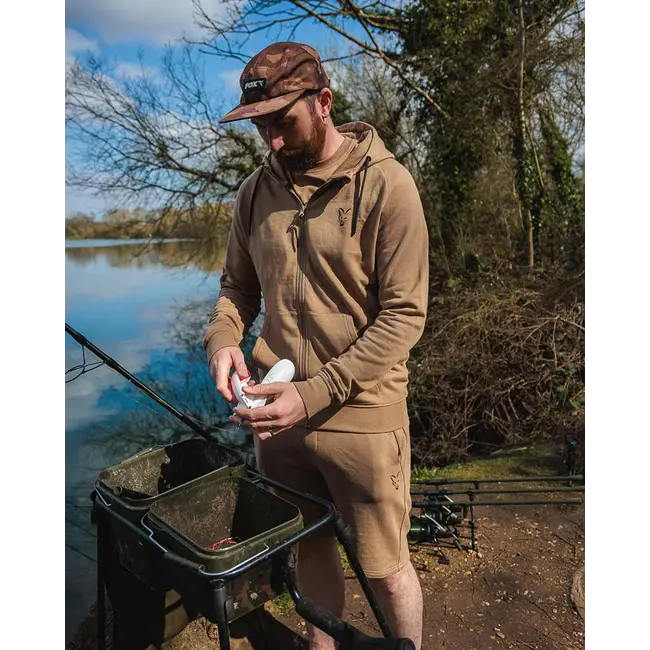 Hanorac Pescuit Fox LW Zip Hoody Tan – Editie Limitata