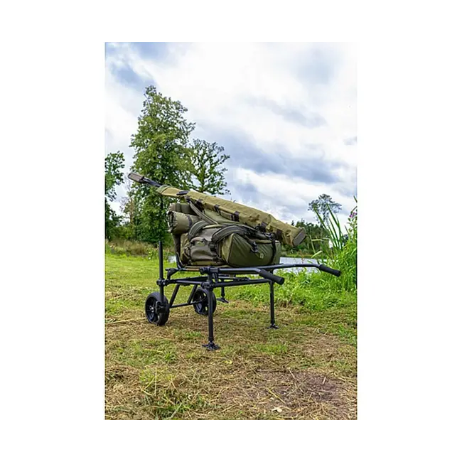 Carucior Pescuit Korum Twin Wheel – Transport Usor și Stabilitate pe Orice Teren