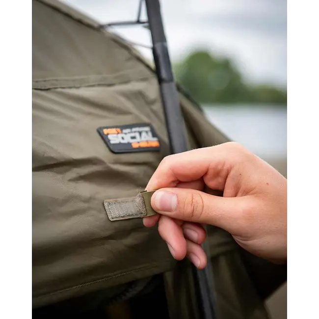 Cort Gonflabil Pescuit Fox Air Frame Social Shelter 2.5m