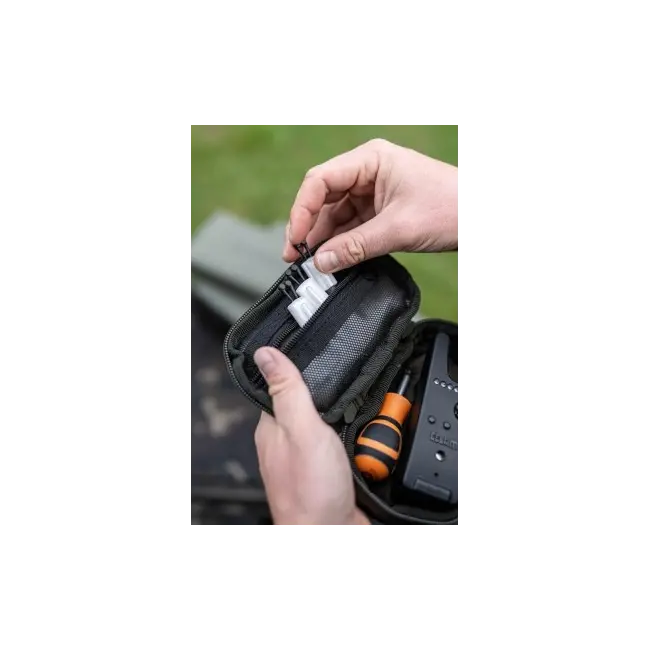 Borseta Korda Compac 70 Tackle Pouch Dark Kamo,15.5x8.5x4cm