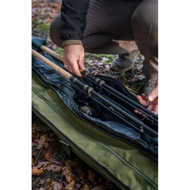 Husa Korum Progress Folding Holdall, 2 Lansete + 2 Mulinete, 196cm