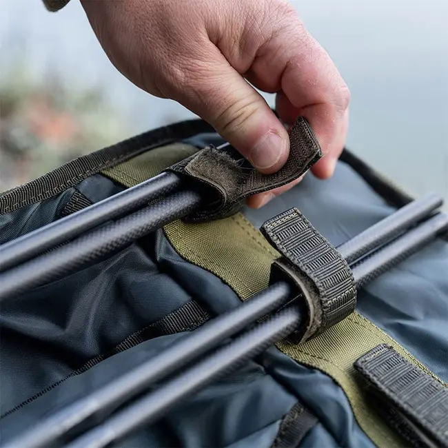 Husa Korum Progress Folding Holdall, 3 Lansete + 3 Mulinete, 196cm