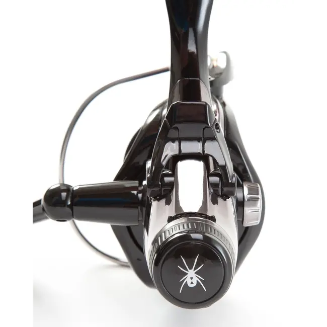 Mulineta DAIWA black widow br 4000a