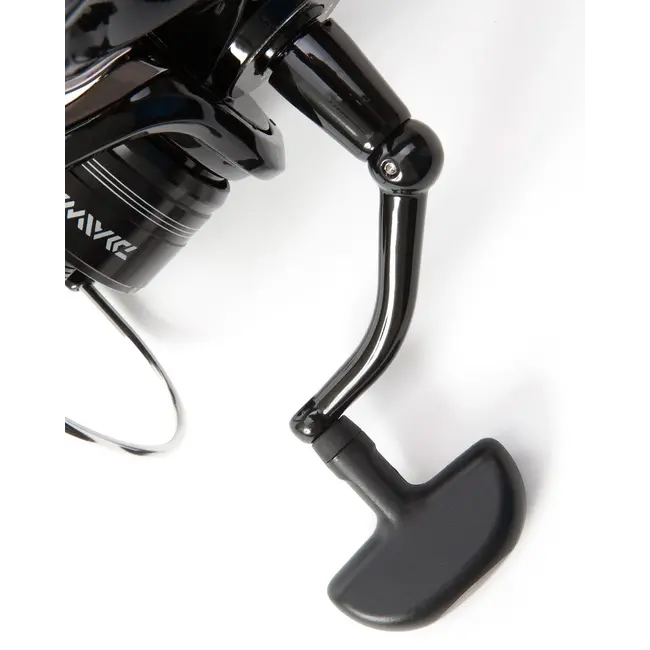 Mulineta DAIWA black widow br 4000a