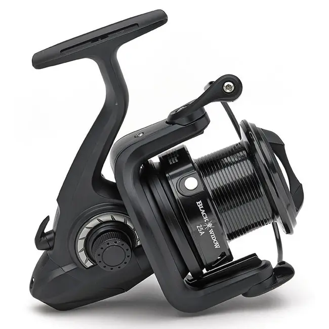 Mulineta DAIWA black widow 25a
