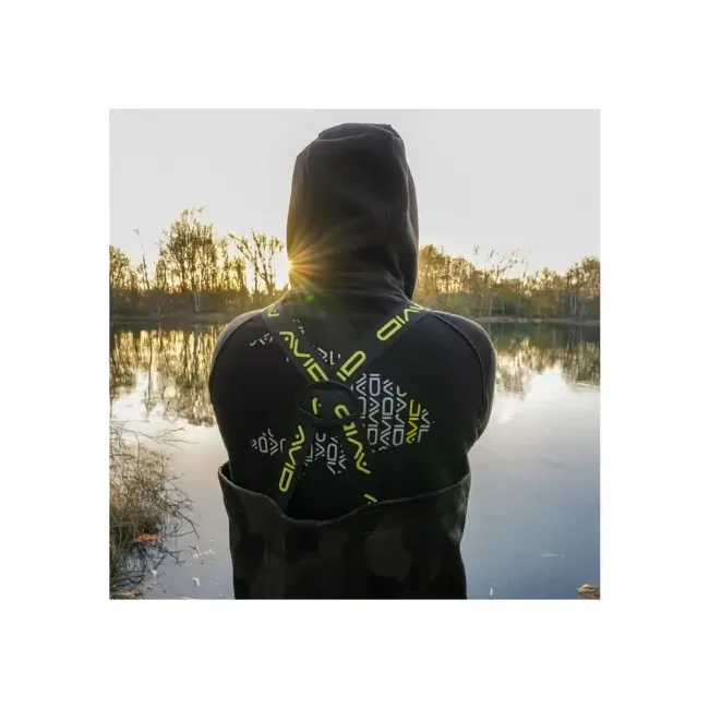 Cizme de Piept AVID CARP Distortion Dark-Camo Chest Waders