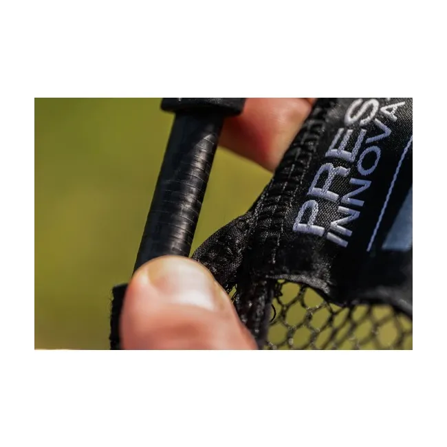 Cap de Minciog Preston Carbon Free Flow Landing Net