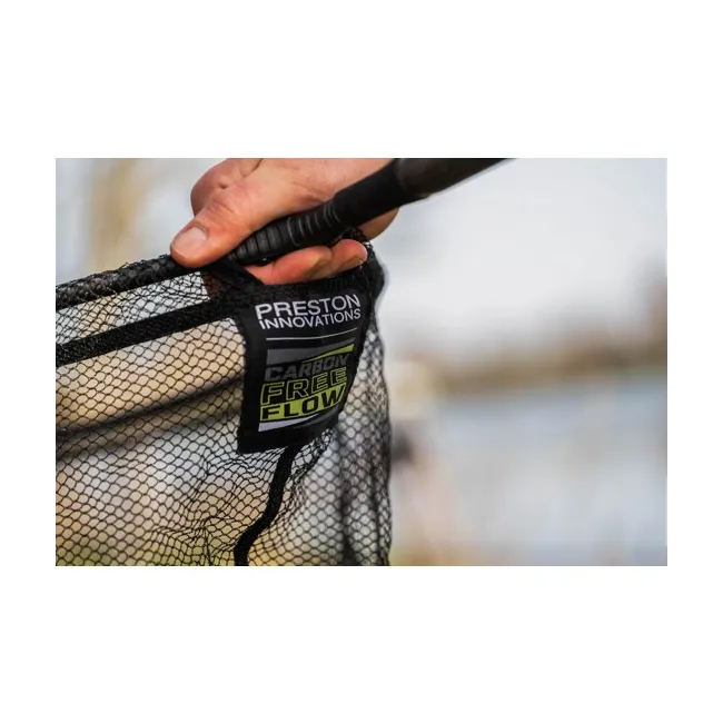 Cap de Minciog Preston Carbon Free Flow Landing Net