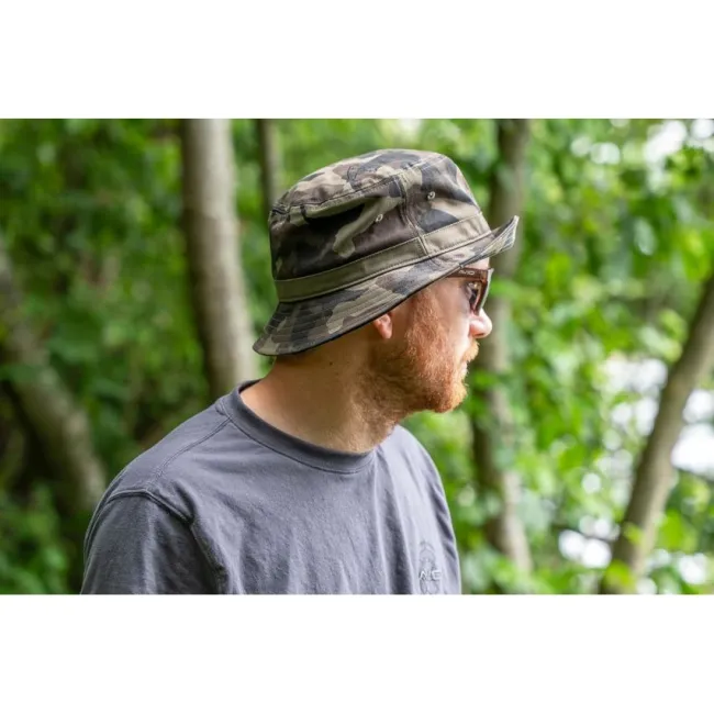 Palarie Avid Carp Distortion Dark Camo Bucket Hat