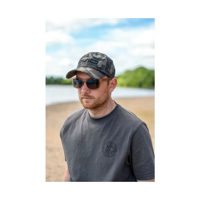 Sapca Avid Carp Distortion Dark Camo Cap