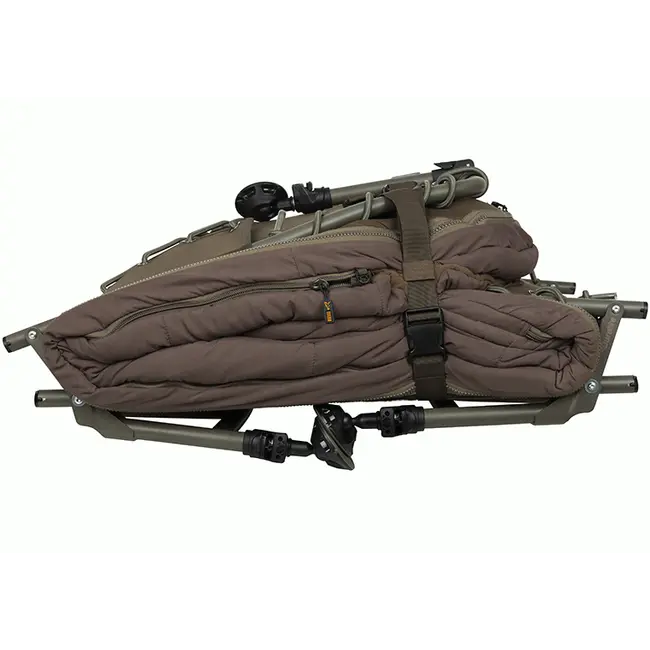 Combo Pat Pescuit + Sac de Dormit Fox Duralite 3 Season System