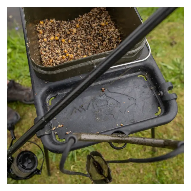 Suport pentru Galeata Avid Carp Bait Station