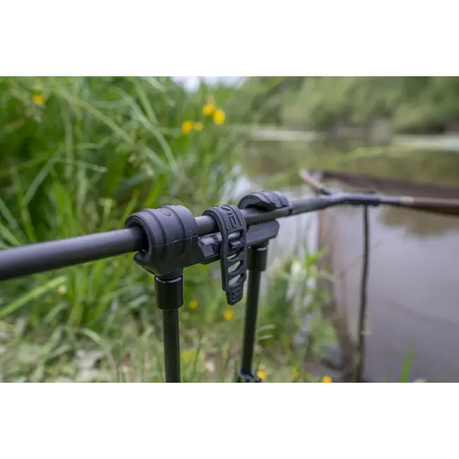 Suport Fixare Minciog Avid Carp Lok Down Landing Net Holder