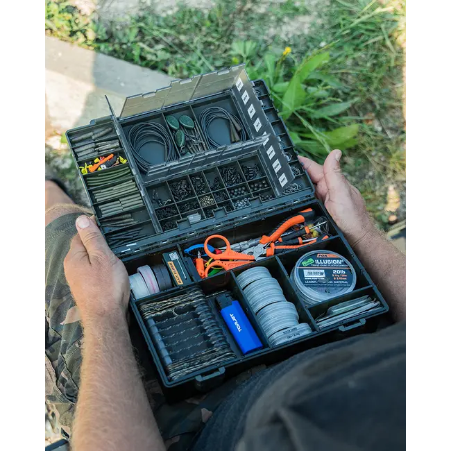 Cutie pentru Accesorii Fox EDGES Medium Tackle Box