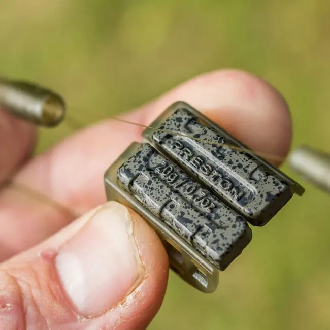 Momitor Preston ICS In-Line Pellet Feeder, Large