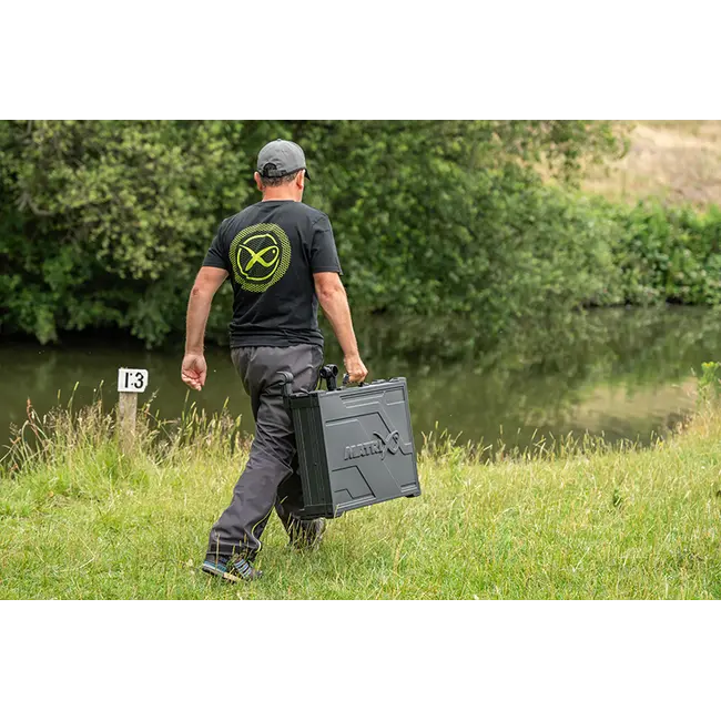 Tava Laterala Matrix Pro Rigid Feeder Tray