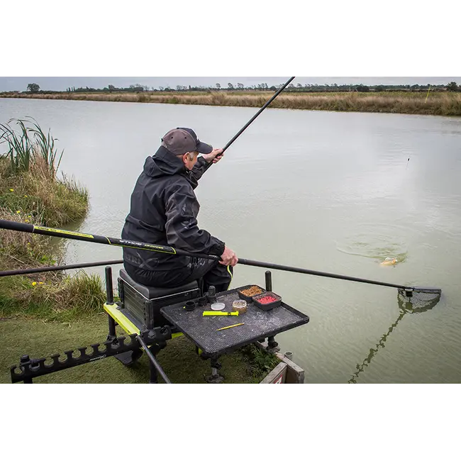 Coada Minciog Matrix Ethos XR Power Landing Net Handle, 2 Tronsoane, 3.50m