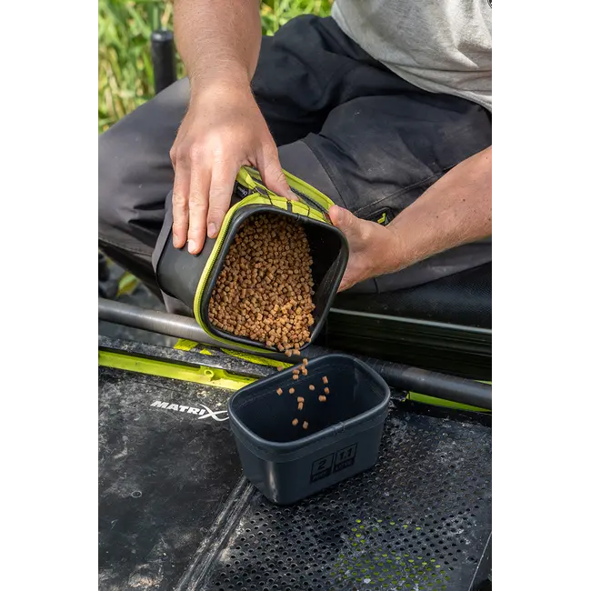 Borseta Matrix Small EVA Case 140, 14x14x12cm