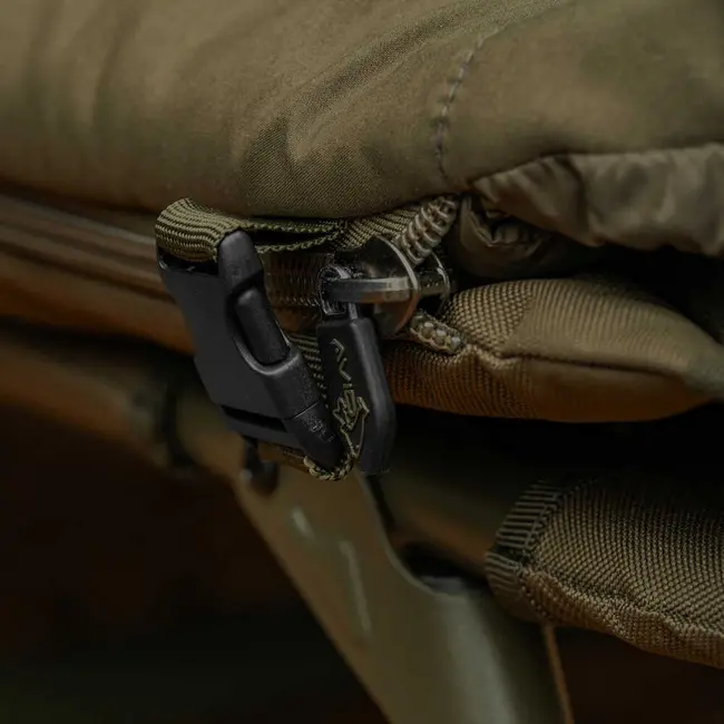 Pat Pescuit Avid Carp Revolve X System, 8 Picioare, 210x90x40cm