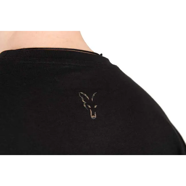 Tricou Pescuit Fox Black/Camo Logo T-Shirt