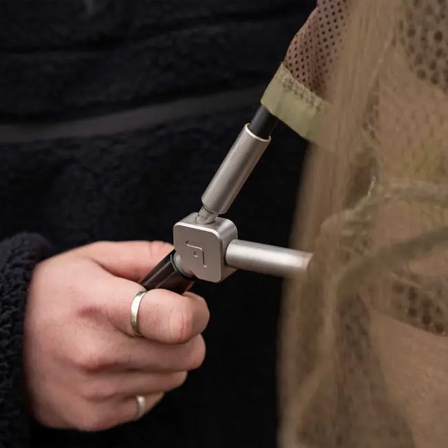 Minciog Crap Avid Carp PRO-Tect Net 42", 2 Tronsoane, 2.40m