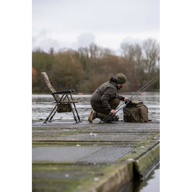 Scaun Pescuit Avid Carp Revolve X Armchair