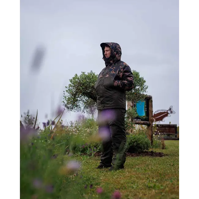 Noul Costum  Pescuit FOX  Khaki/Camo Winter Suit